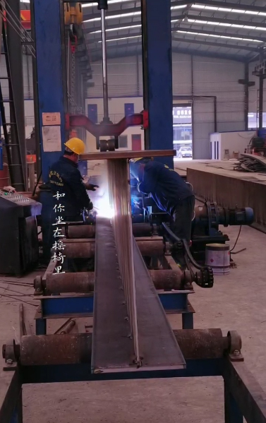 甘肃玉门钢结构厂H型钢组立机